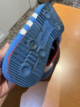 Zapatillas Adidas niño azul/rojo talla 37.5