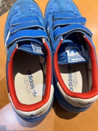 Zapatillas Adidas niño azul/rojo talla 37.5