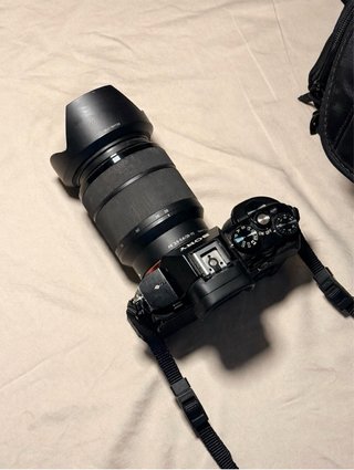 Sony Alpha 7 + Objetivo 28-70 + Bolso
