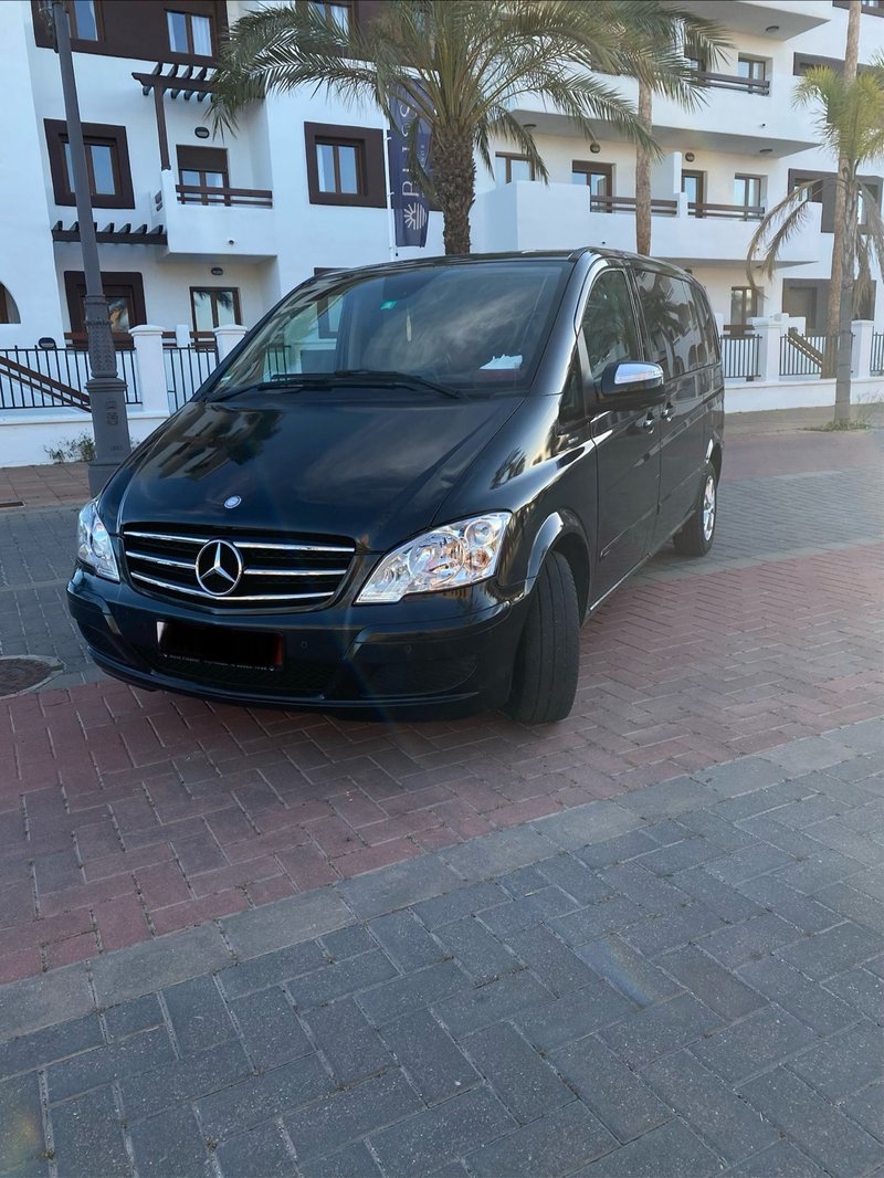 Mercedes-Benz Viano 2013 - foto 1