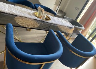 Mesa de comedor mármol negro y dorado, sin sillas