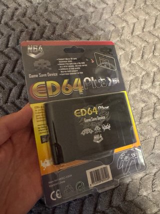 ED64 Plus N64 con scatola + Micro SD 8GB