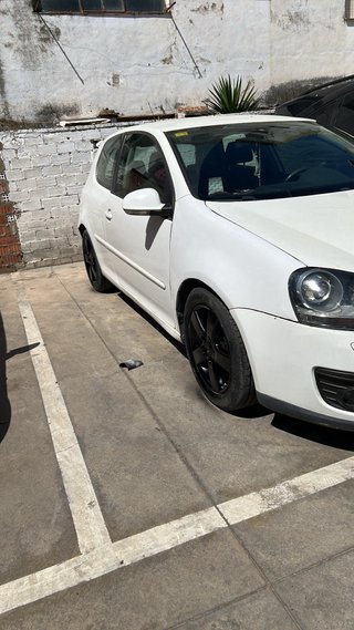 Volkswagen Golf 2003