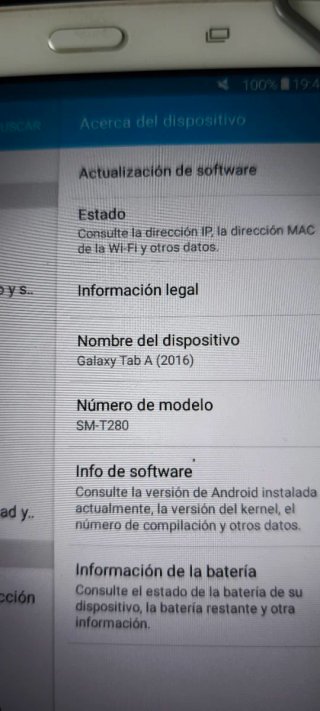 Samsung Tab A 7.0 con funda azul