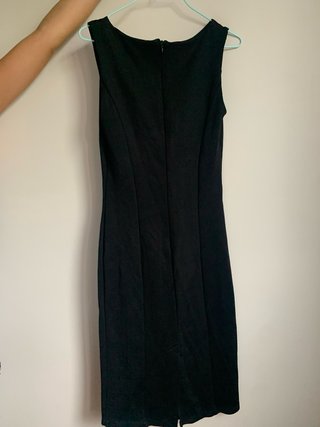 Vestido midi negro elegante