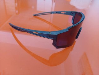 Gafas deportivas negras