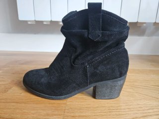 Botas de tacón negras para mujer varias marcas
