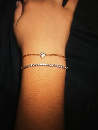 Pulsera doble dorada con corazón y diamantes