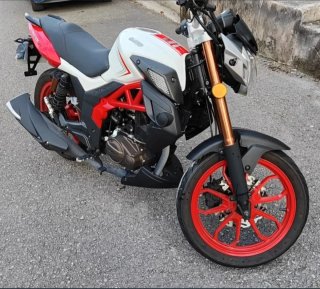 Moto X Street 125 Roja y Blanca