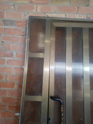 Puerta aluminio completa 2,14x1,20