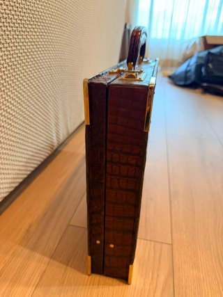Maletín Vintage Piel Cocodrilo Marrón Dorado Adida