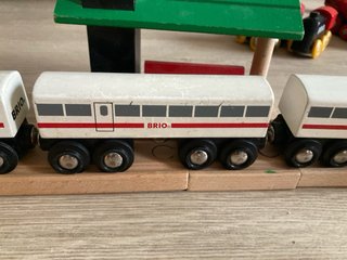 Lote tren madera BRIO e Ikea
