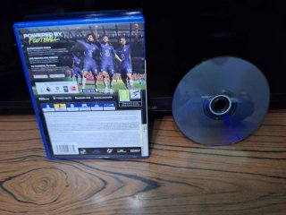 PS4 + 4 Controller + FIFA 22