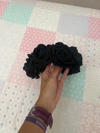 Vestido midi amarillo con flores negras