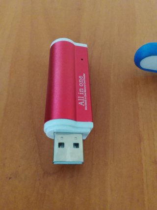 Lettore di schede Zippo 4 in 1 e luce USB flessibile