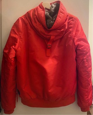 Chaqueta de invierno roja
