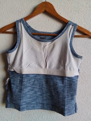 Top deportivo"Nike" azul jaspeado. Cómodo, juvenil