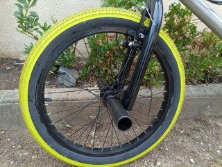 Bicicleta BMX. Color Plata. Poco Uso.