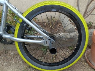 Bicicleta BMX. Color Plata. Poco Uso.