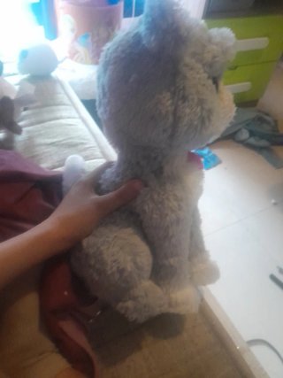 Gato de peluche con pilas