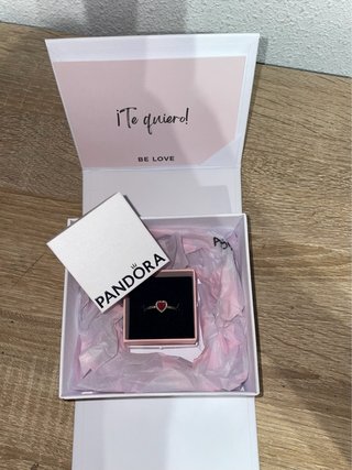Anillo Pandora Corazón Rojo