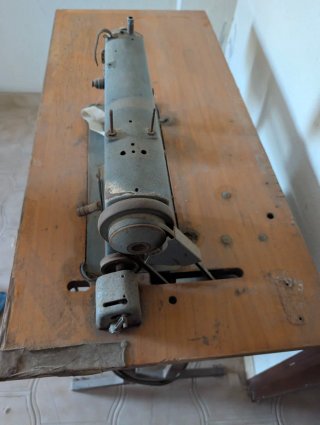 Máquina de coser Alfa modelo 127-303