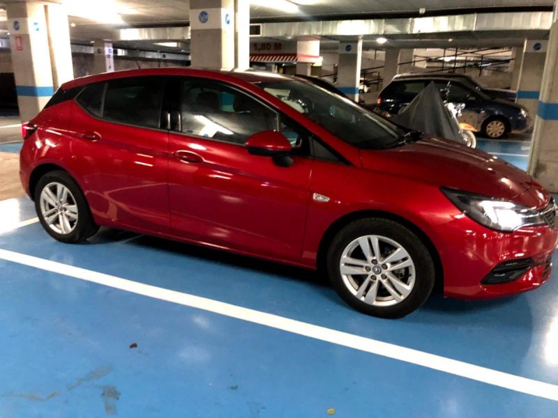 Opel Astra 2020 - foto 1