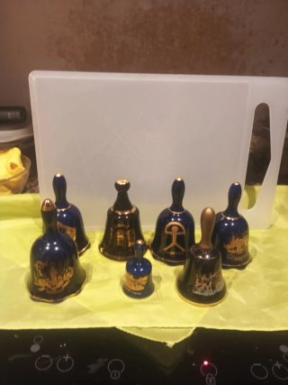 7 Campane in porcellana blu e oro da 20 a 15 euro