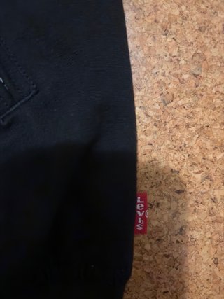 Chaqueta Levi's Negra estilo bomber