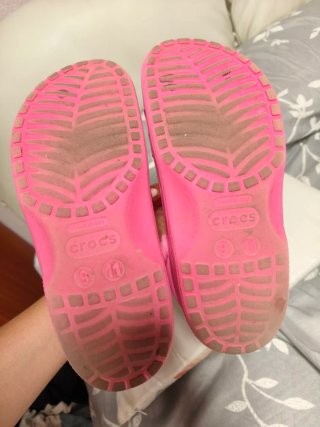 Crocs rosas talla 9/11