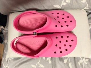 Crocs rosas talla 9/11