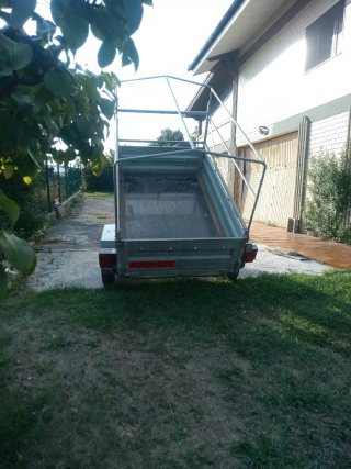 Remolque Esva con freno basculante hidráulico