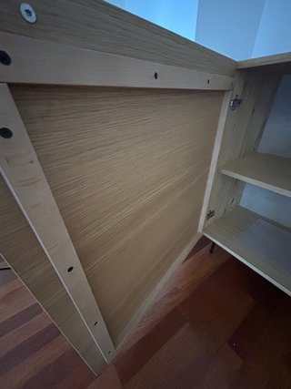Aparador de madera y metal