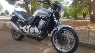 Honda CBF 500 Plata