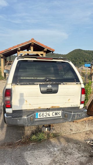 Nissan Navara 2003