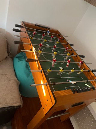 Futbolín de madera