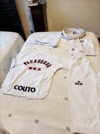 2 Trajes Taekwondo Dae Do Blancos