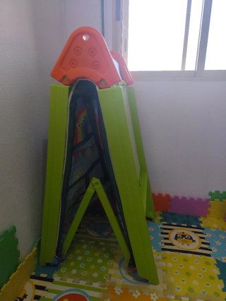 Caseta infantil Feber con escritorio