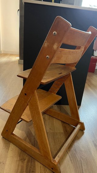 Trona madera tipo Stokke