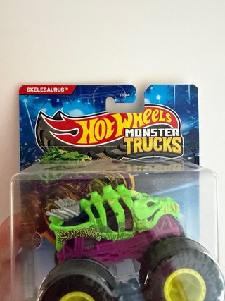 Hot Wheels Skelesaurus Monster Truck