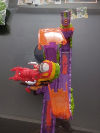 T-Racers: Coches y Figuras