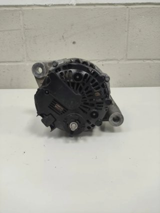 Alternador Opel Insignia 2.0 cdti de 2010.