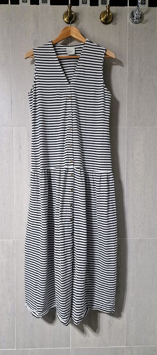 Lote Ropa Mujer y Bolso Neceser