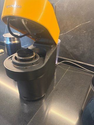 Cafetera Nespresso Amarilla Poco Uso