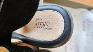 Sandalias Stonfly negras y plateadas
