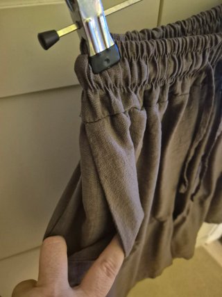 Conjunto chaleco y pantalón marrón