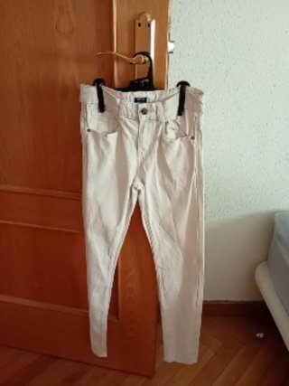 Pantalones beige niño