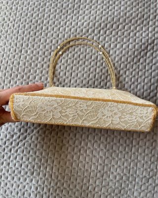 Bolso de fiesta beige y dorado bordado
