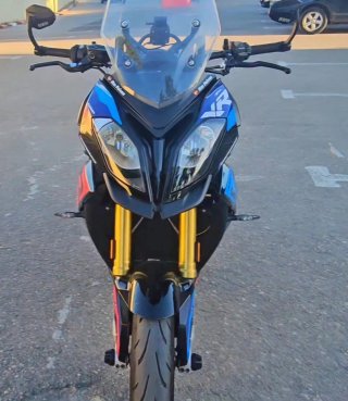 Bmw S1000xr extras