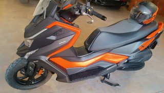 Kymco DTX 125 TCS Maxi Scooter Negro/Naranja